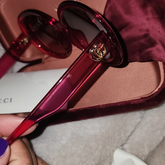 Pink Gucci Sunglasses - Picture 4 of 4